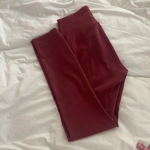 Lululemon instills 25”